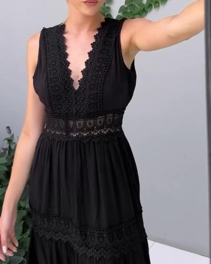 Clotilde™ | Abito in pizzo artigianale con scollatura a V