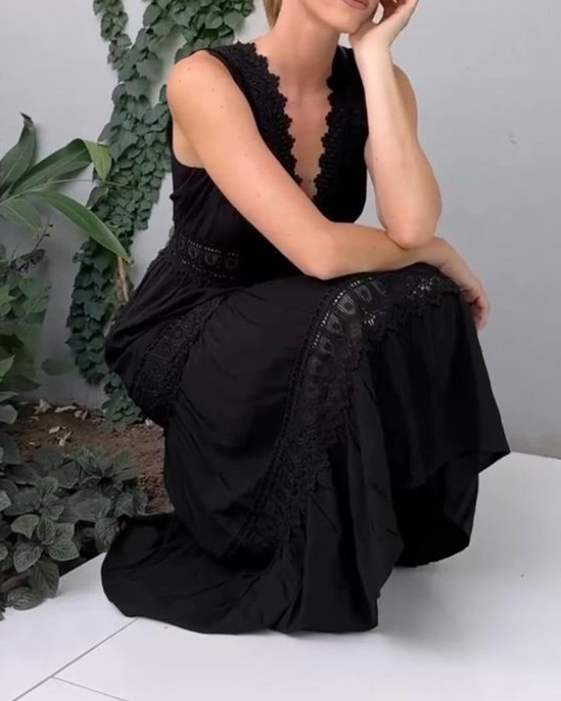 Clotilde™ | Abito in pizzo artigianale con scollatura a V