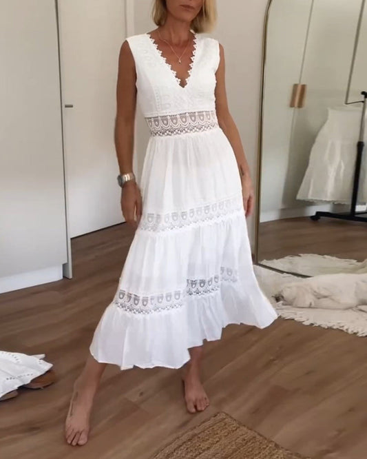 Clotilde™ | Abito in pizzo artigianale con scollatura a V
